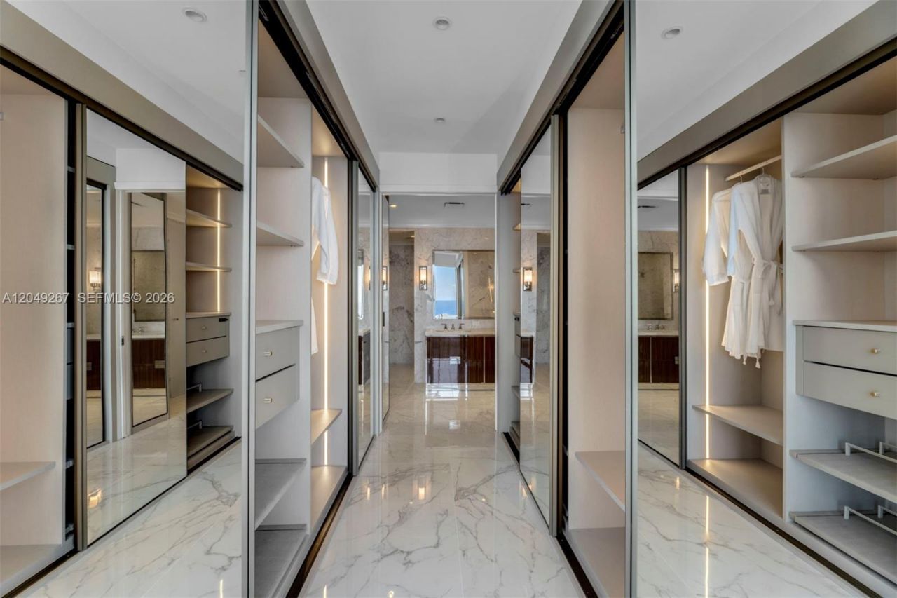 15701 Collins Ave , Unit 4701, Sunny Isles Beach, FL 33160 Photo