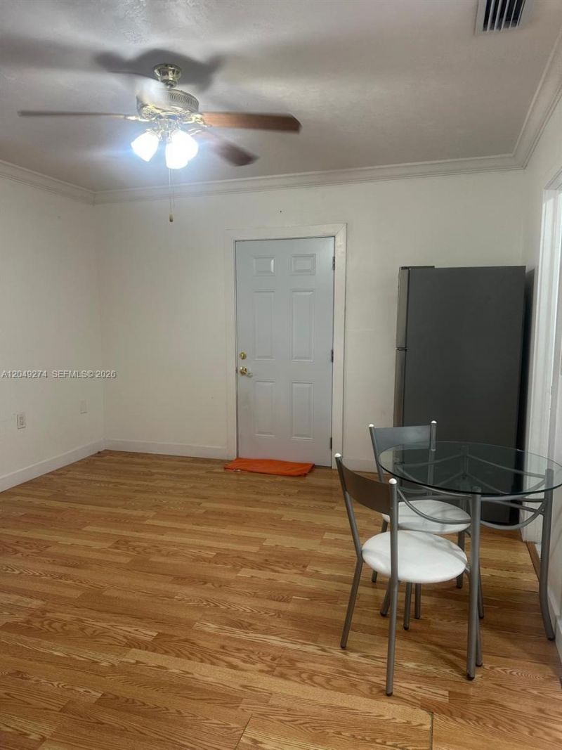 19301 SW 220th St , Miami, FL 33170 Photo