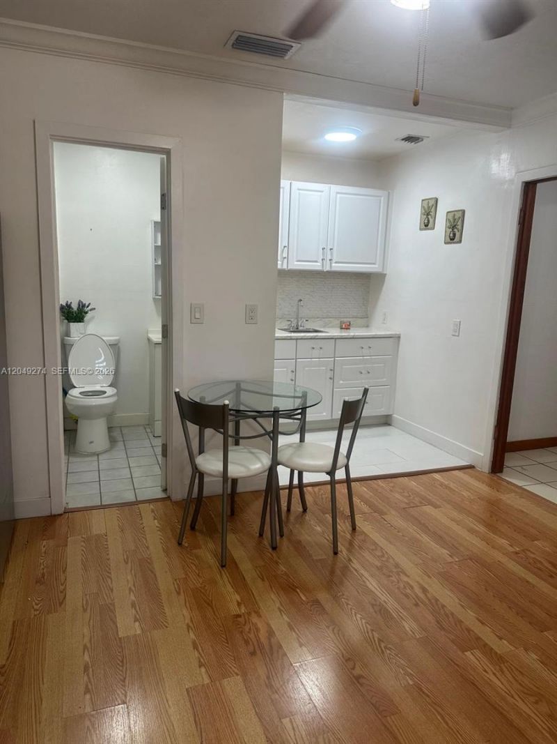 19301 SW 220th St , Miami, FL 33170 Photo