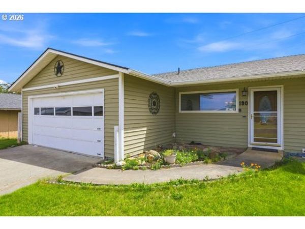 190 TYLER AVE, Umatilla, OR 97882
