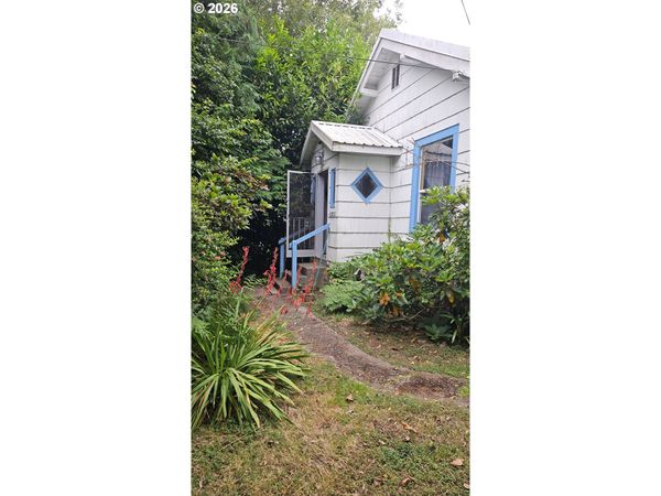63721 HARRIET RD, Coos Bay, OR 97420