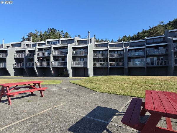 94304 WEDDERBURN LOOP, Unit 414, Gold Beach, OR 97444