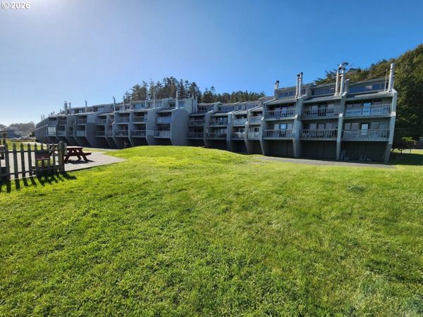 94304 WEDDERBURN LOOP, Unit 414, Gold Beach, OR 97444