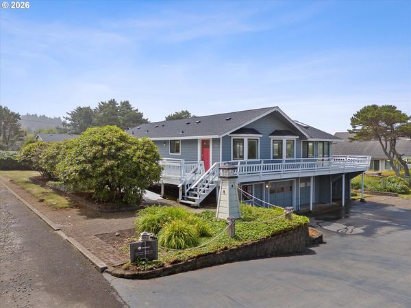3335 CHINOOK AVE, Depoe Bay, OR 97341