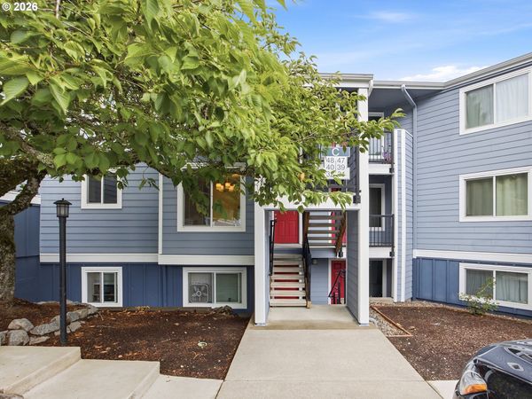 47 EAGLE CREST DR, Unit 40, Lake Oswego, OR 97035