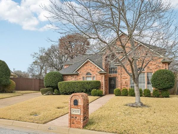 4519 Edge Creek Lane, Arlington, TX 76017