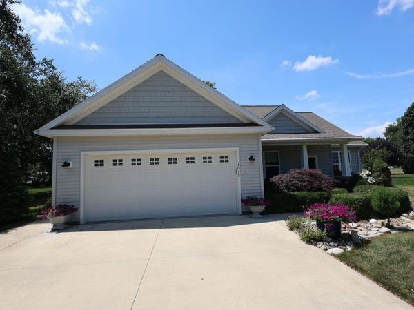 3015 Bayfield Drive, Huron, OH 44839