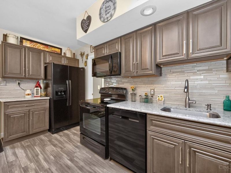 3935 Washington Avenue, Cheviot, OH 45211 Photo 12