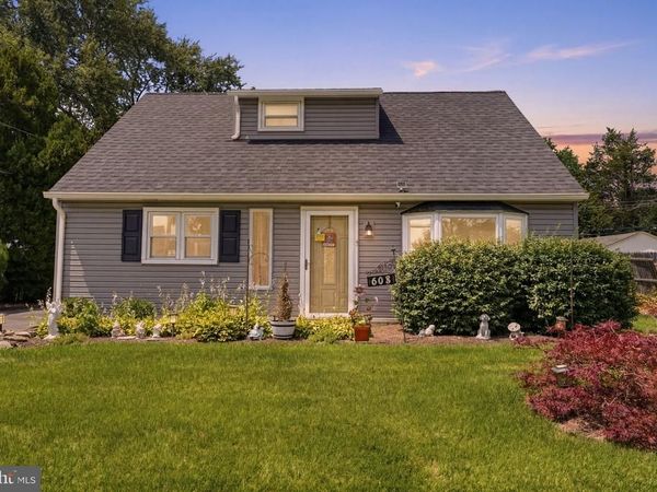 608 BENTON LANE , MORRISVILLE, PA 19067