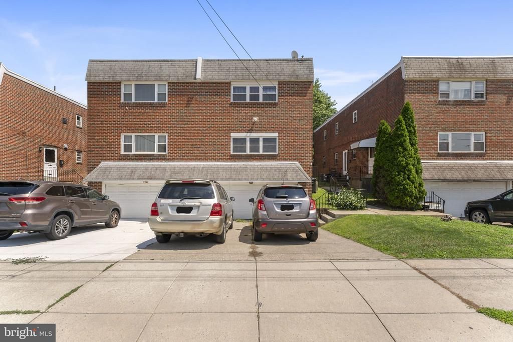 7529 Horrocks Street, Philadelphia, PA 19152 Main Photo