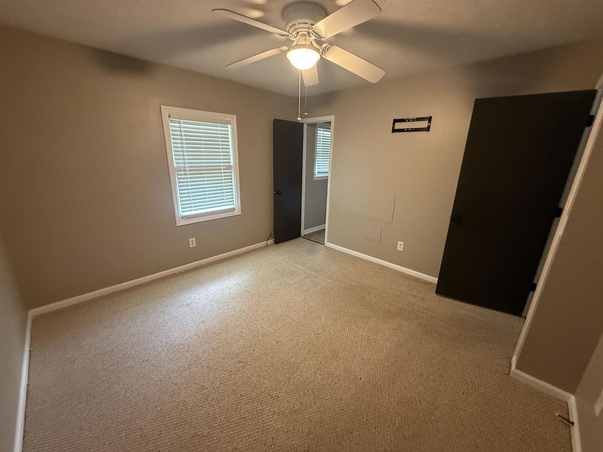 615 Burcale Road Circle  Photo 17