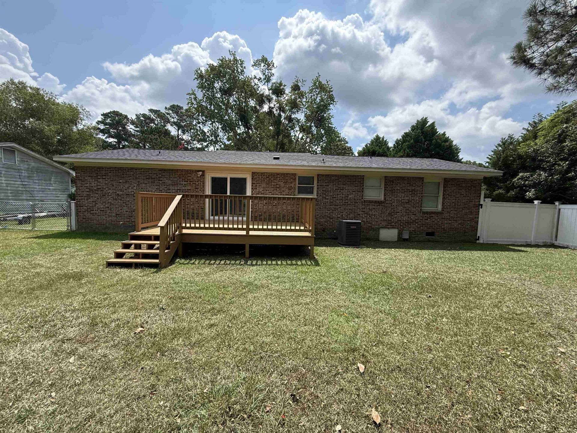 615 Burcale Road Circle  Photo 20