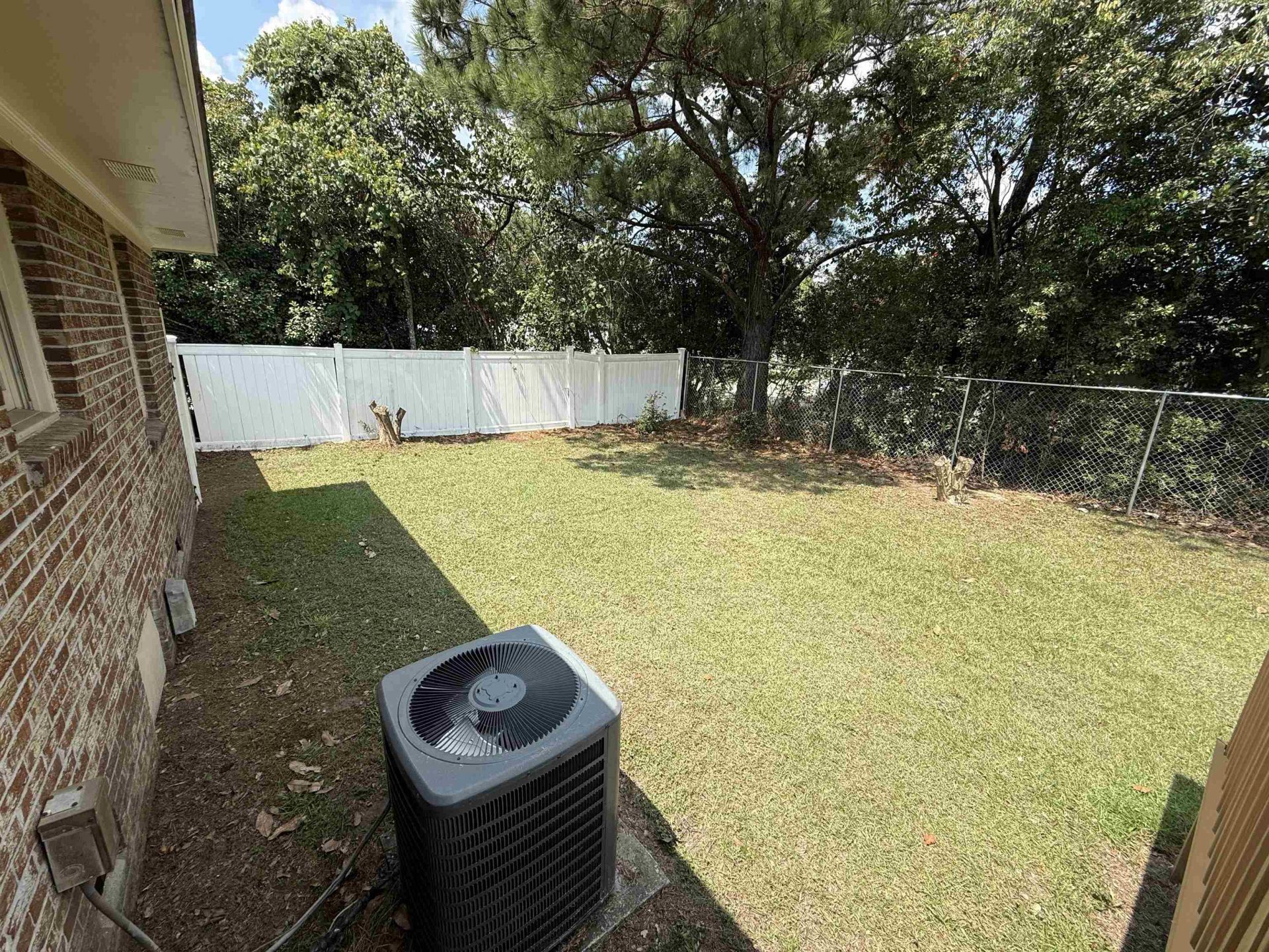 615 Burcale Road Circle  Photo 22