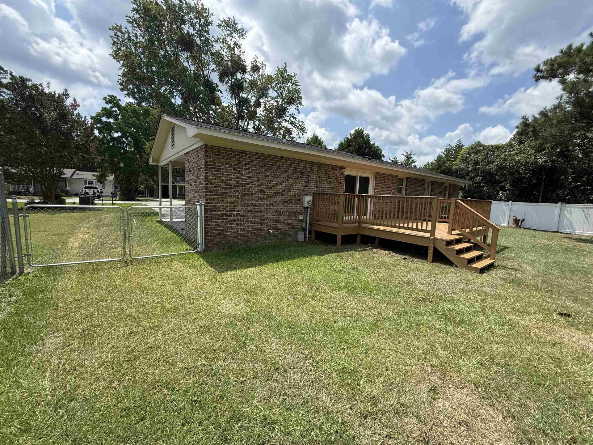 615 Burcale Road Circle  Photo 24