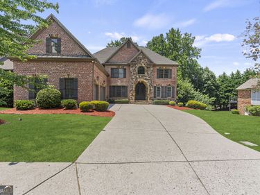 2452 Walkers Glen Lane, Buford, GA 30519