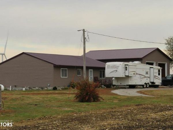 2357 510Th Avenue, Deep River, IA 52222