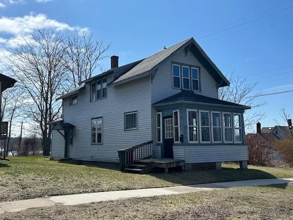 108 NW 4th Street, Ludington, MI 49431
