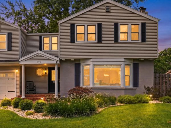 2331 Wilshire Drive SE, East Grand Rapids, MI 49506
