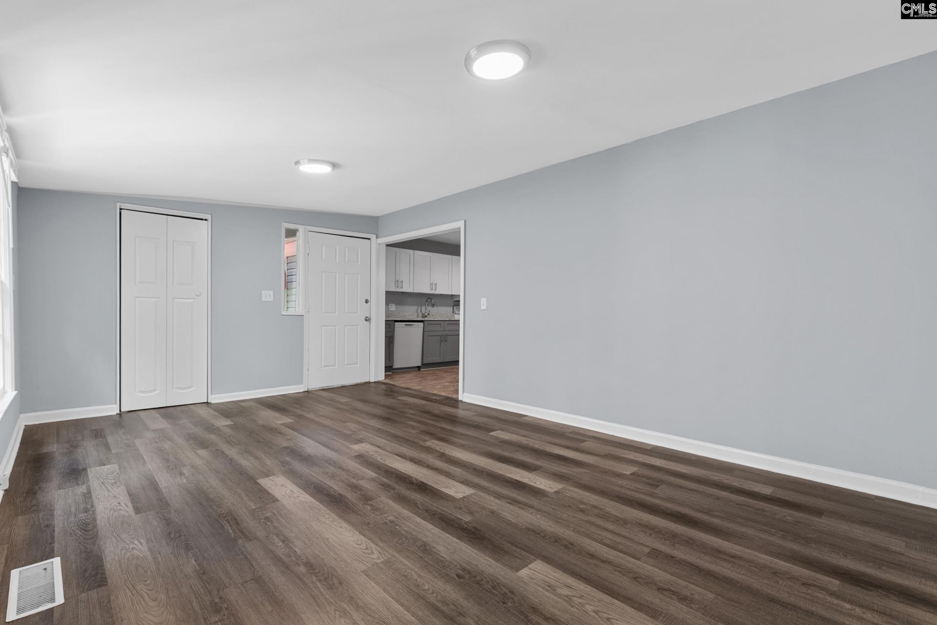 259 Woodwinds Drive  Photo 11