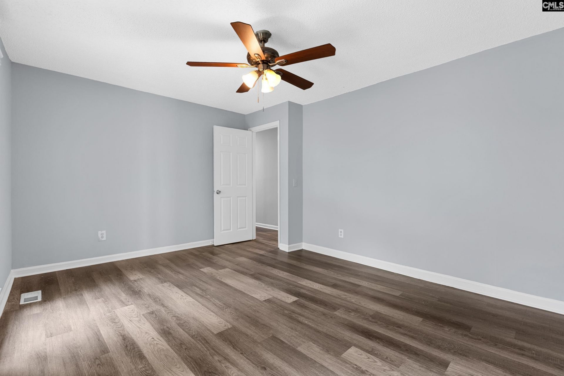 259 Woodwinds Drive  Photo 18