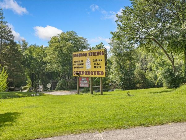 621 E Court Street , Jasper, AR 72641