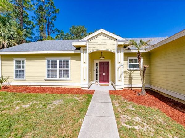 586 Sea Fury Avenue SW, Palm Bay, FL 32908