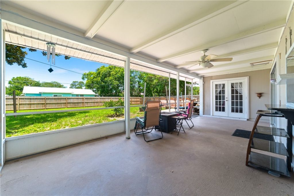 542 Saunders Street, Sebastian, FL 32958 Photo