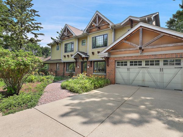 827 S Arlington Heights Road, Arlington Heights, IL 60005