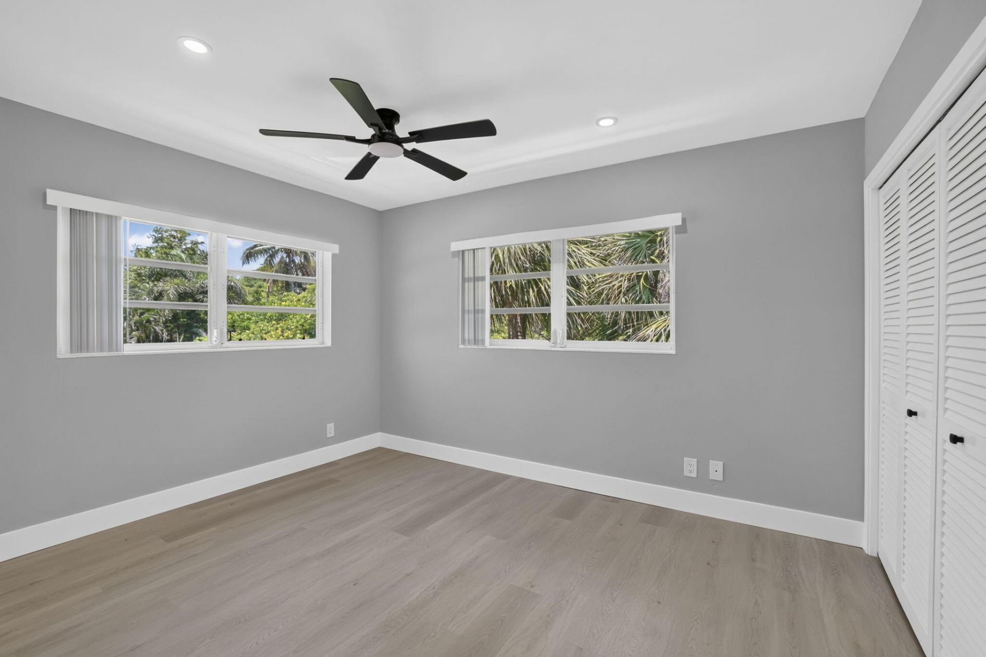 2755 NE 28th Avenue, Unit E2, Lighthouse Point, FL 33064 Photo