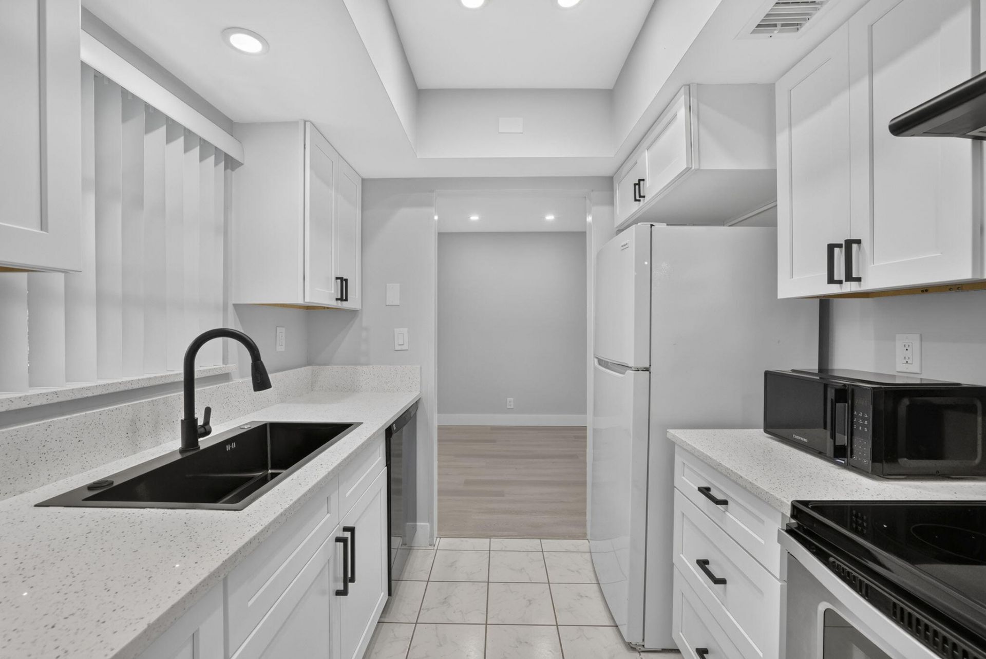 2755 NE 28th Avenue, Unit E2, Lighthouse Point, FL 33064 Photo