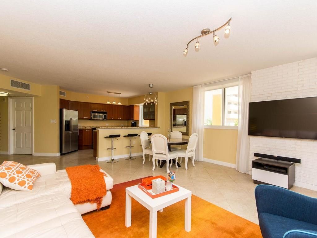 2001 N Ocean Boulevard, Unit 202, Fort Lauderdale, FL 33305 Photo