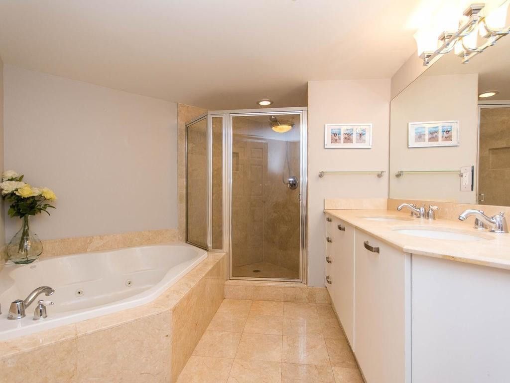 2001 N Ocean Boulevard, Unit 202, Fort Lauderdale, FL 33305 Photo