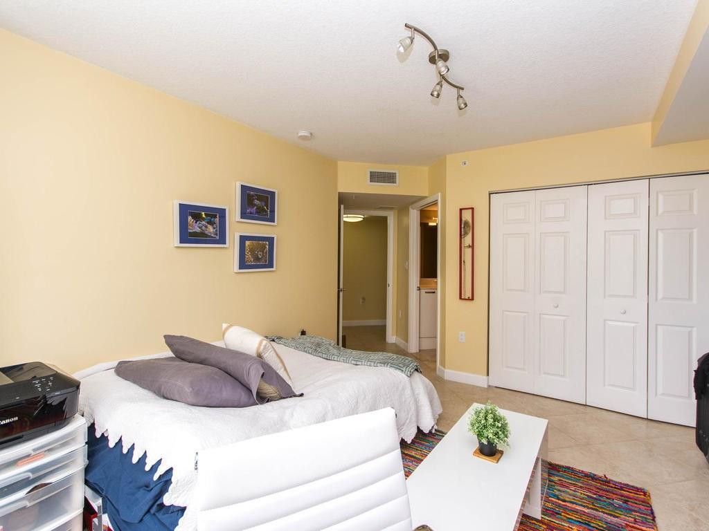 2001 N Ocean Boulevard, Unit 202, Fort Lauderdale, FL 33305 Photo