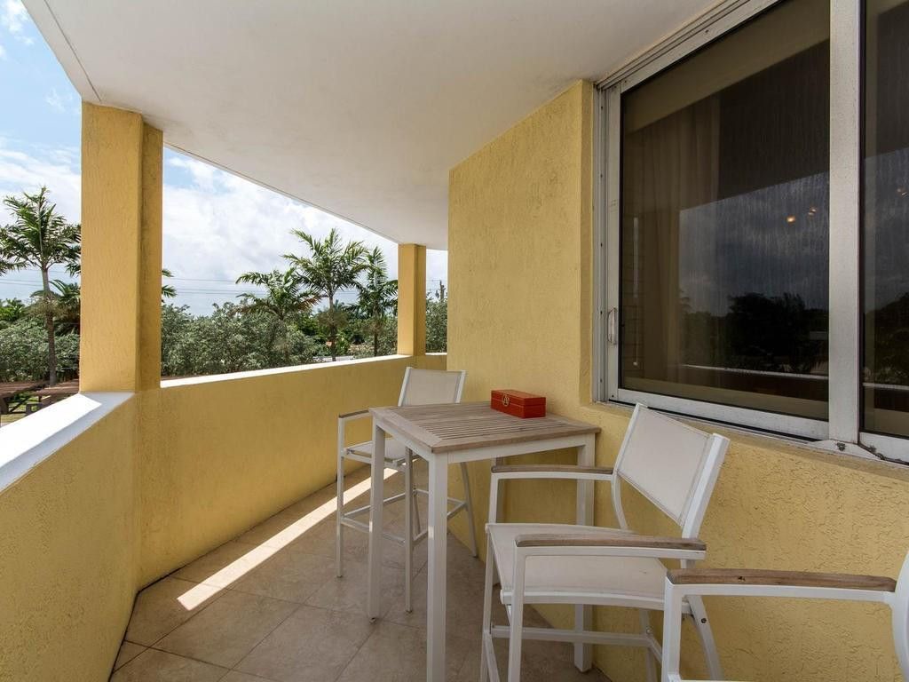 2001 N Ocean Boulevard, Unit 202, Fort Lauderdale, FL 33305 Photo