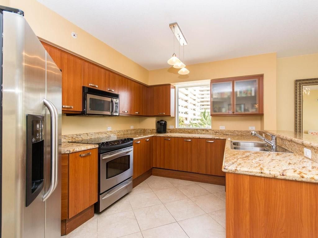 2001 N Ocean Boulevard, Unit 202, Fort Lauderdale, FL 33305 Photo