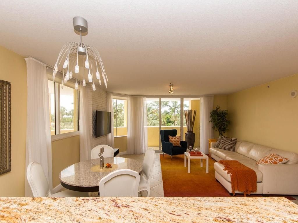 2001 N Ocean Boulevard, Unit 202, Fort Lauderdale, FL 33305 Photo