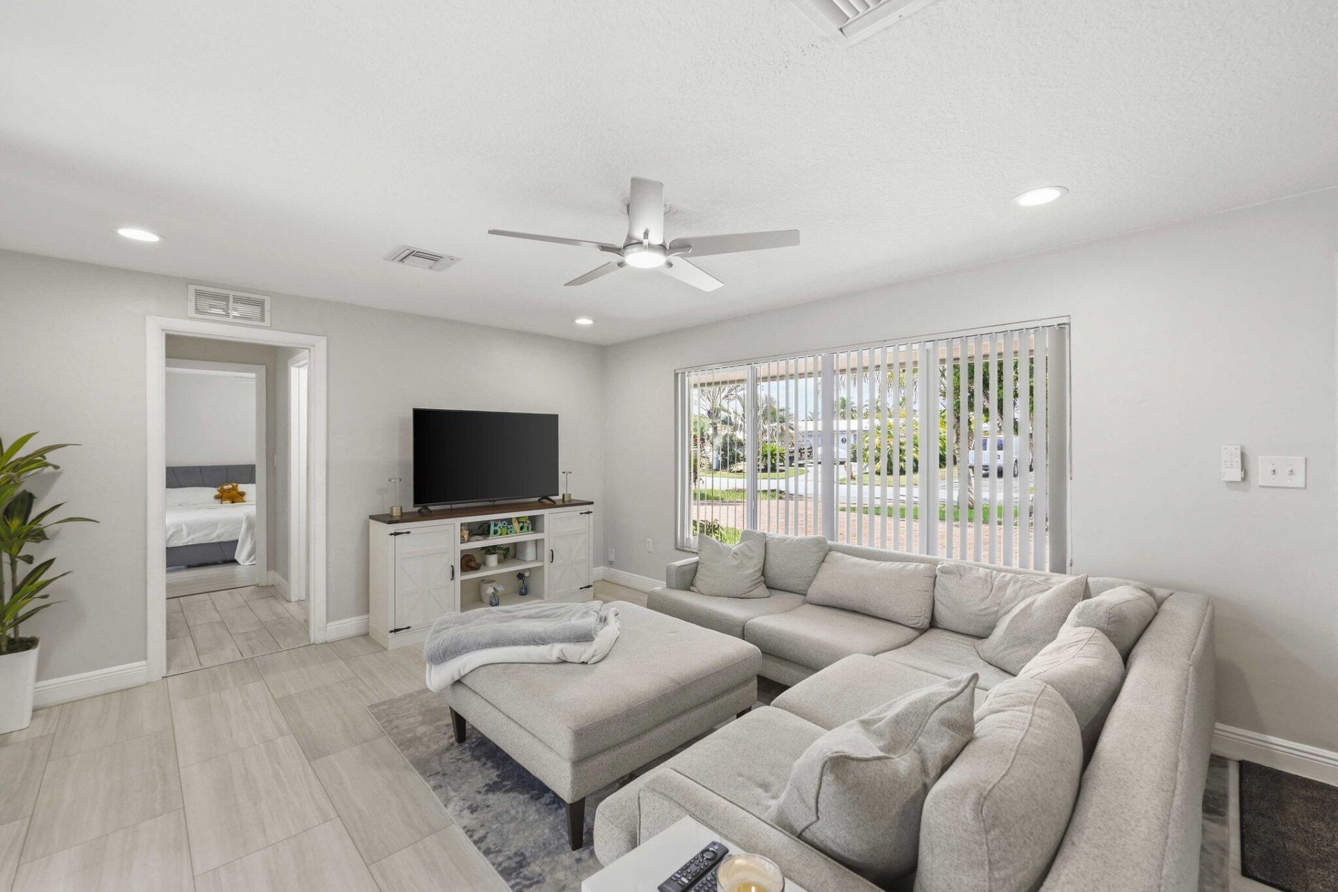 1710 SW 4th Avenue, Pompano Beach, FL 33060 Photo