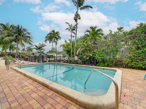 410 SW 15th Street, Unit 206, Pompano Beach, FL 33060