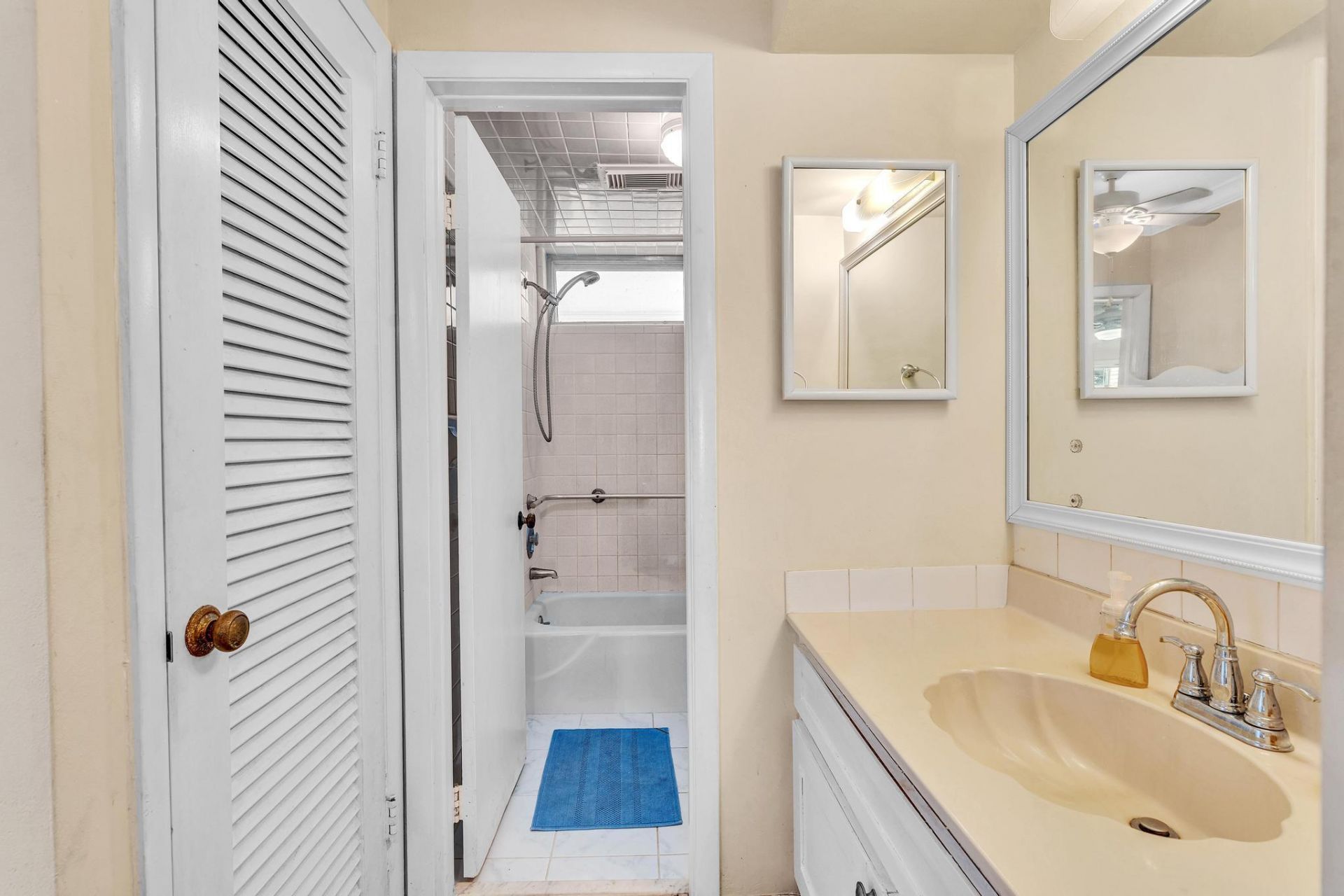 40 SE 13th Street, Unit A2, Boca Raton, FL 33432 Photo