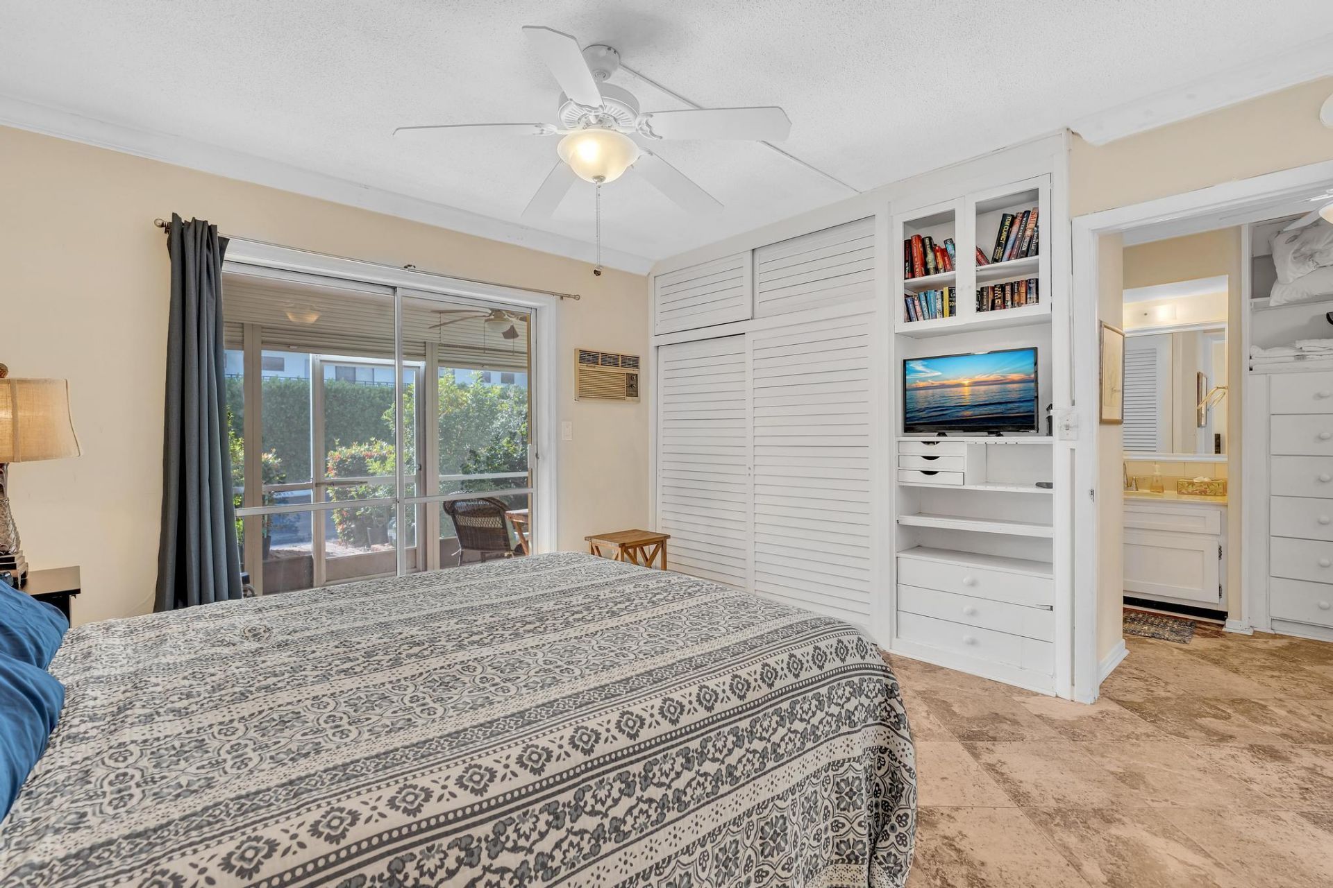 40 SE 13th Street, Unit A2, Boca Raton, FL 33432 Photo