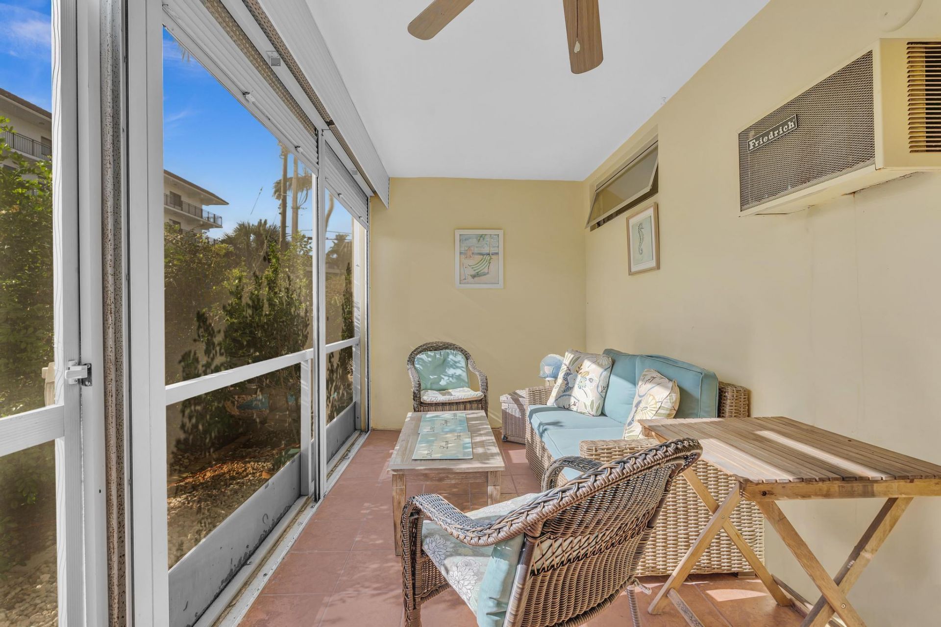 40 SE 13th Street, Unit A2, Boca Raton, FL 33432 Photo