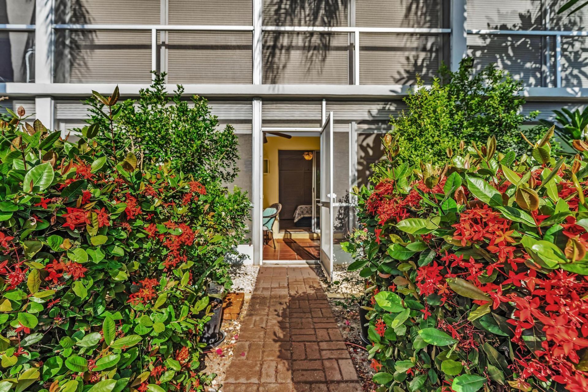40 SE 13th Street, Unit A2, Boca Raton, FL 33432 Photo