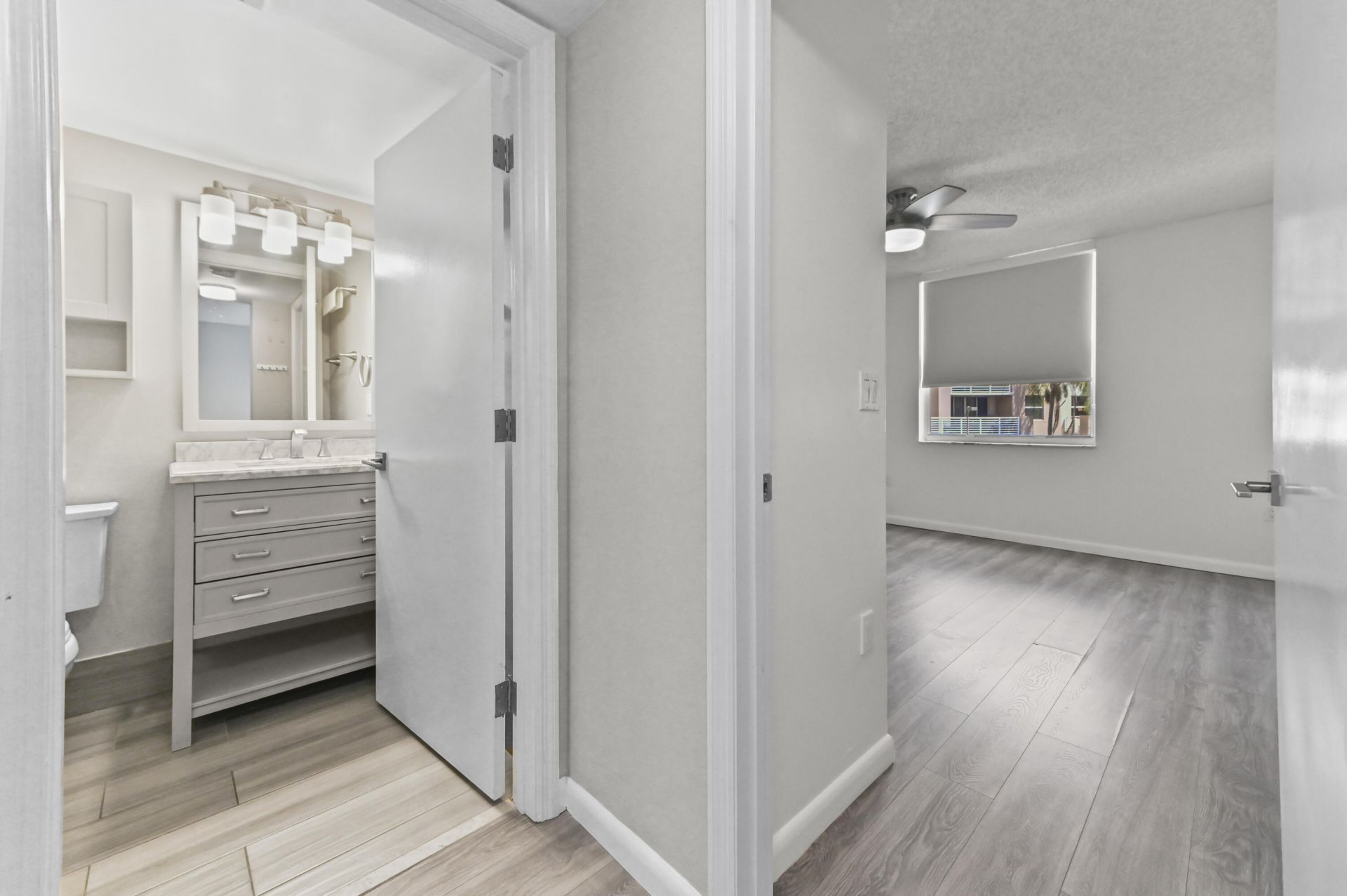 2711 Ocean Club Boulevard, Unit 207, Hollywood, FL 33019 Photo