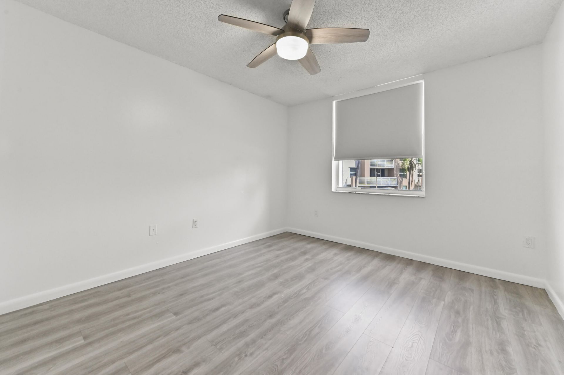 2711 Ocean Club Boulevard, Unit 207, Hollywood, FL 33019 Photo