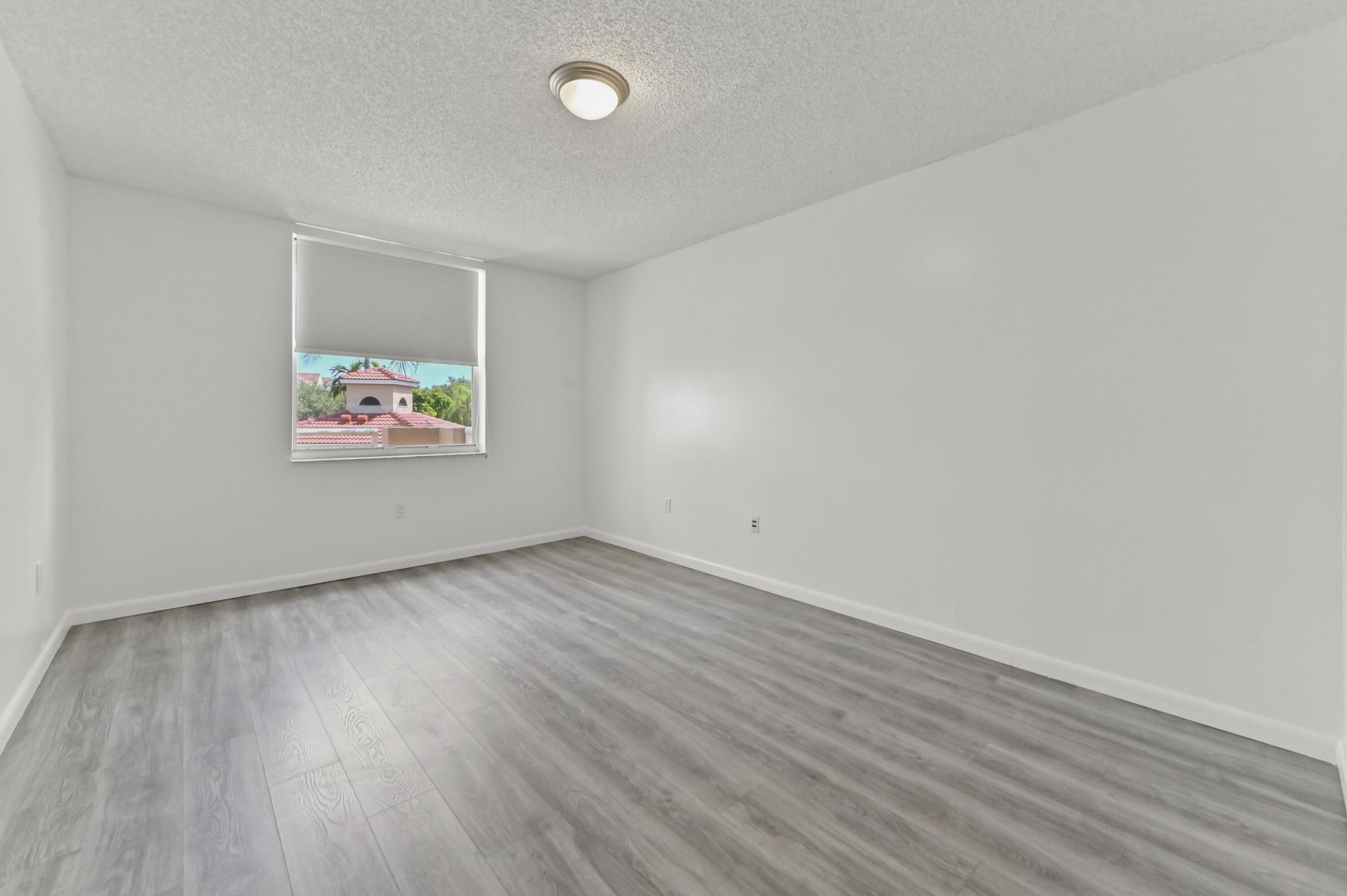 2711 Ocean Club Boulevard, Unit 207, Hollywood, FL 33019 Photo