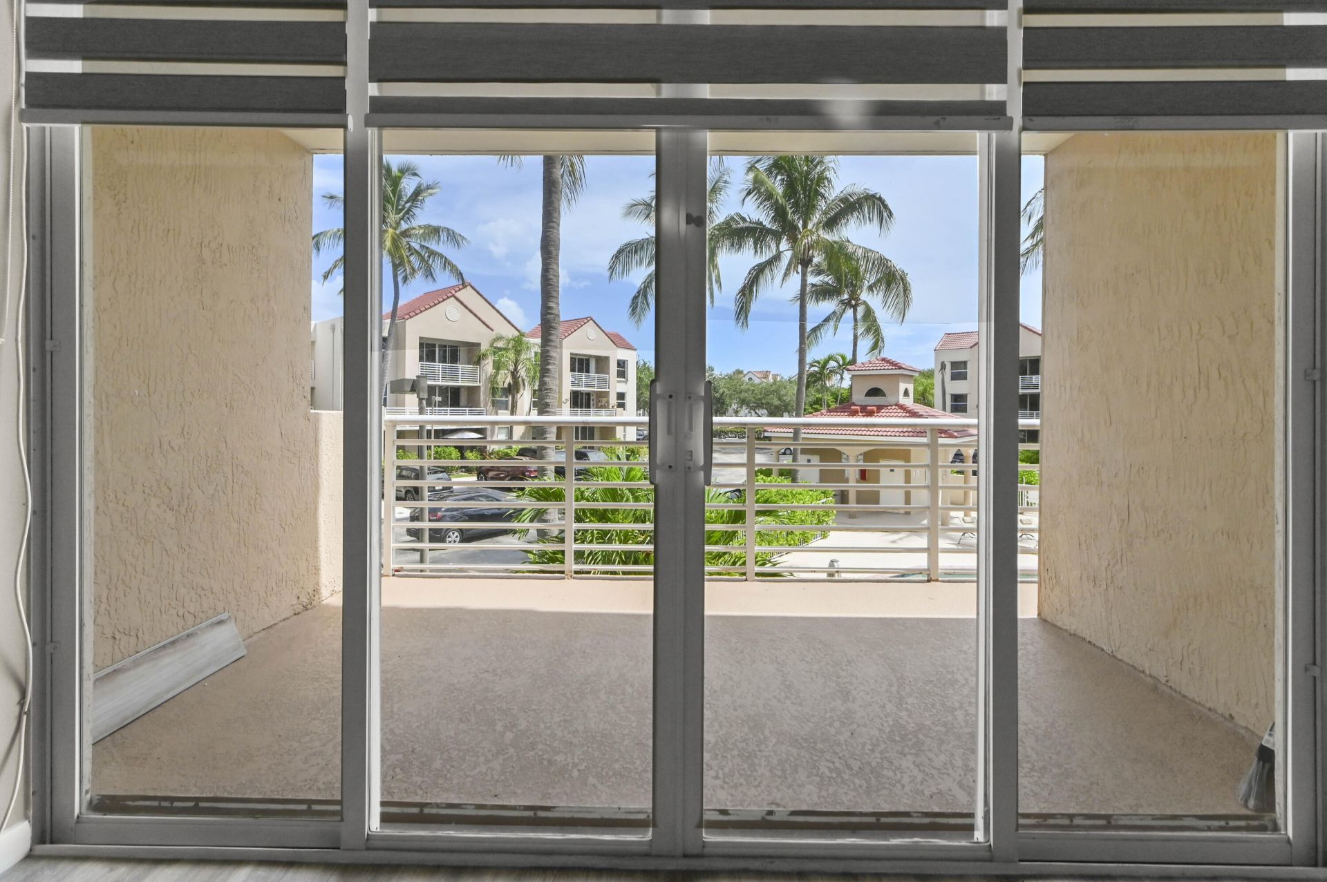 2711 Ocean Club Boulevard, Unit 207, Hollywood, FL 33019 Photo