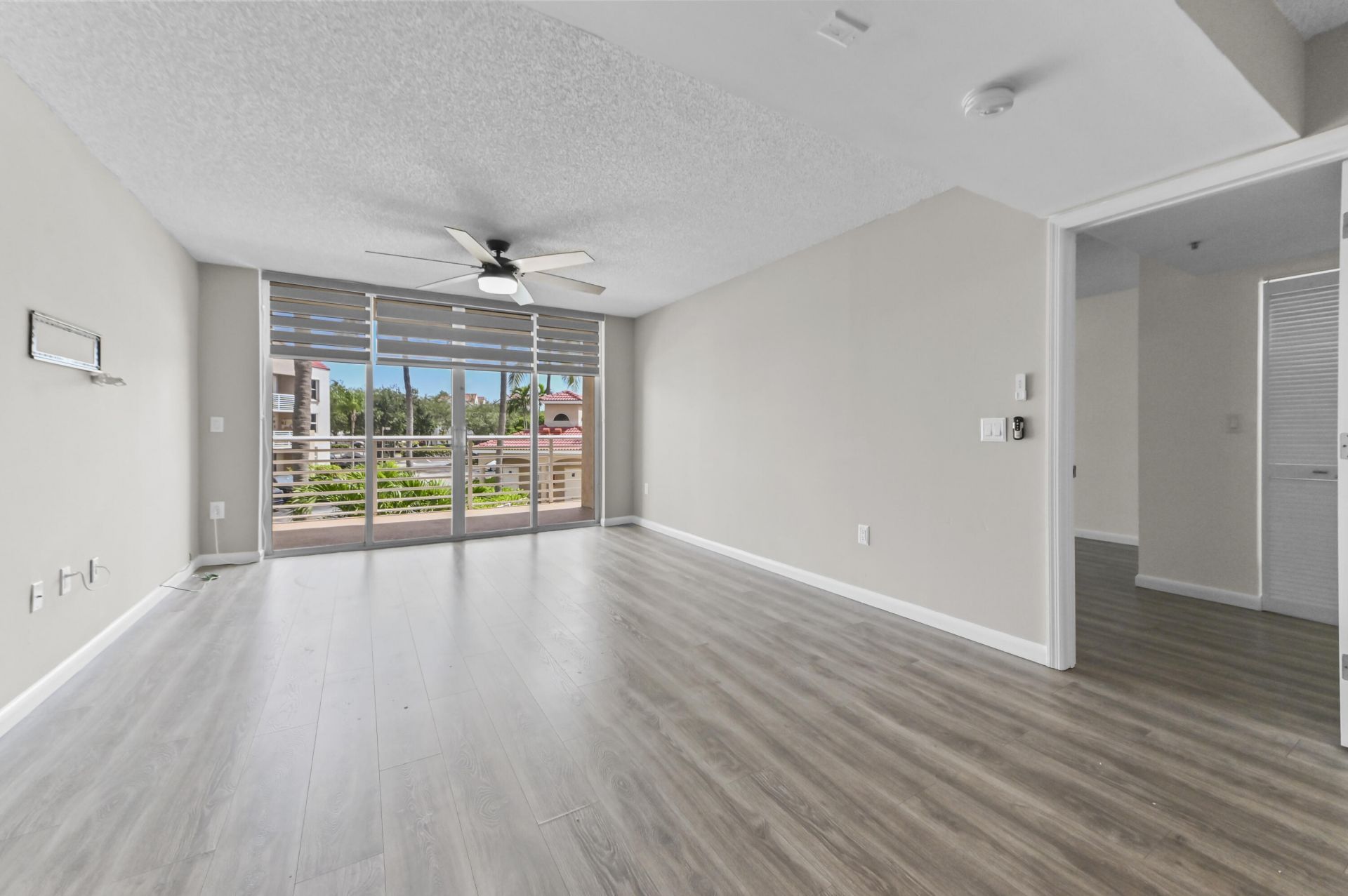 2711 Ocean Club Boulevard, Unit 207, Hollywood, FL 33019 Photo