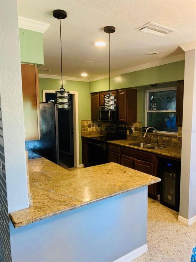 4094 Whiting Drive Se, Saint Petersburg, FL 33705 Photo