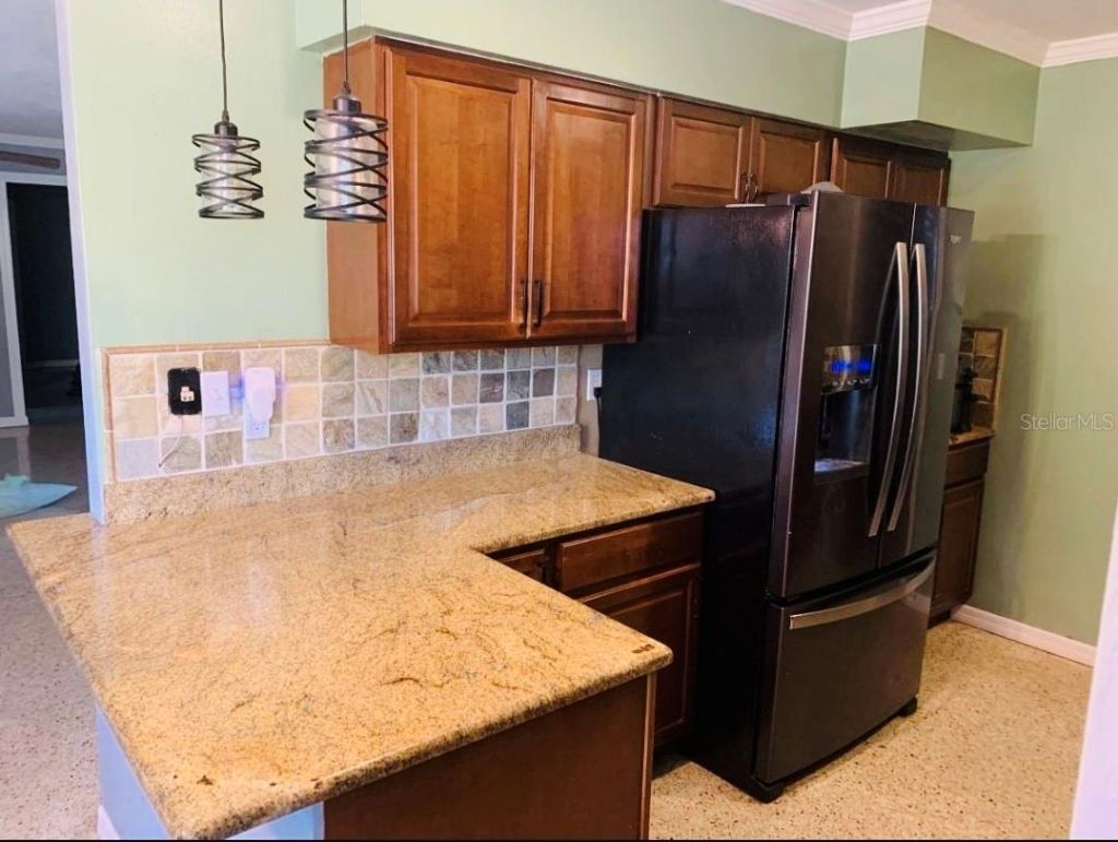 4094 Whiting Drive Se, Saint Petersburg, FL 33705 Photo