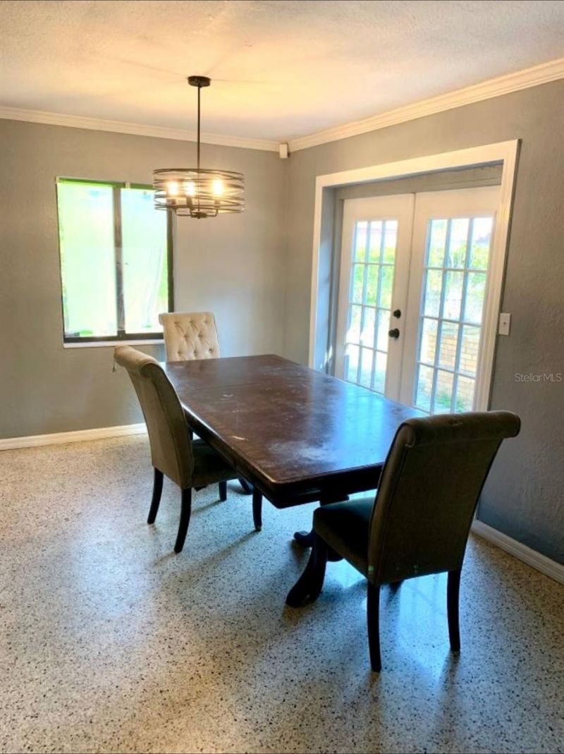 4094 Whiting Drive Se, Saint Petersburg, FL 33705 Photo